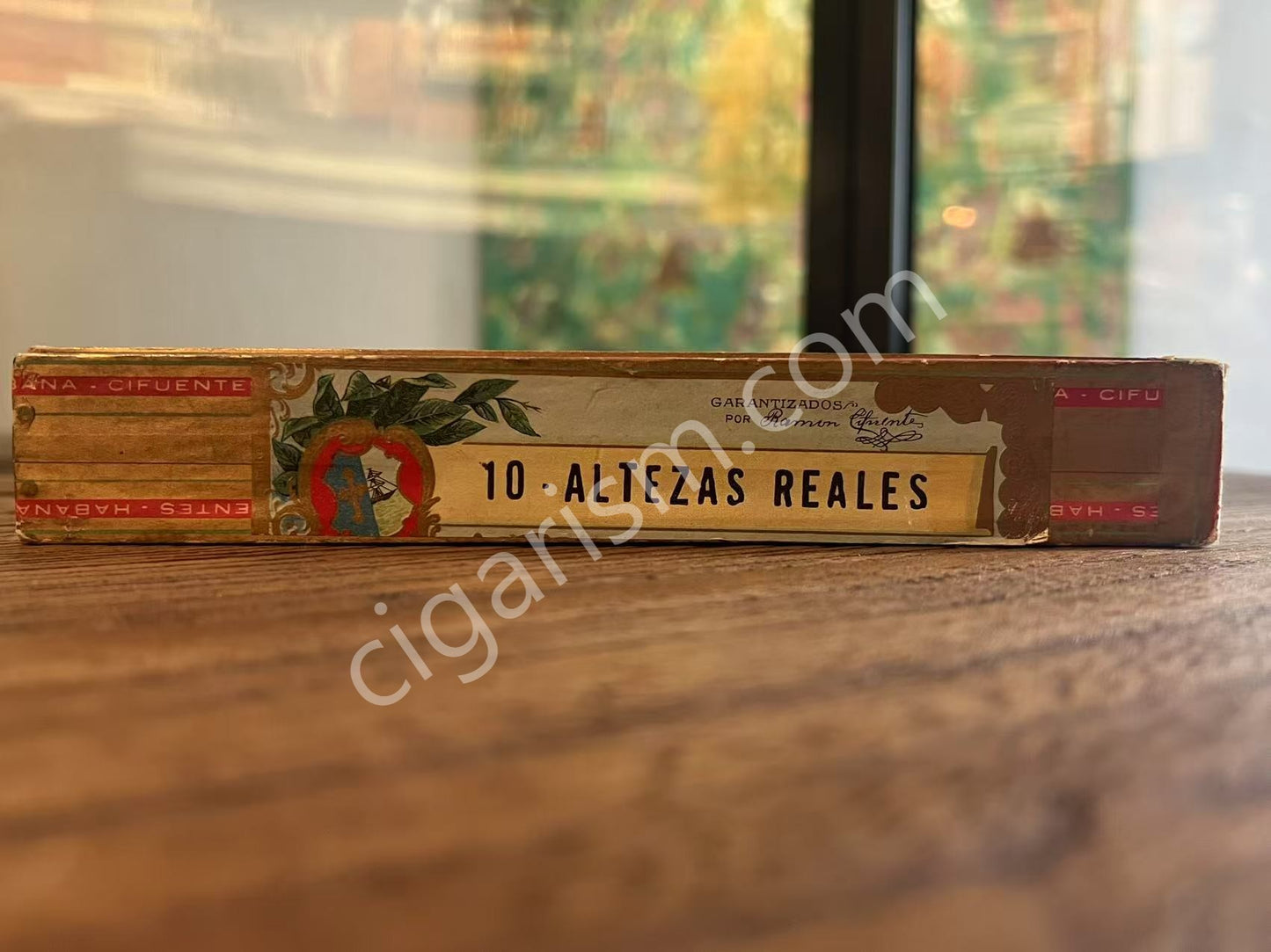 富恩特斯皇家殿下 CIFUENTES Altezas Reales · 10支裝 · Figurado