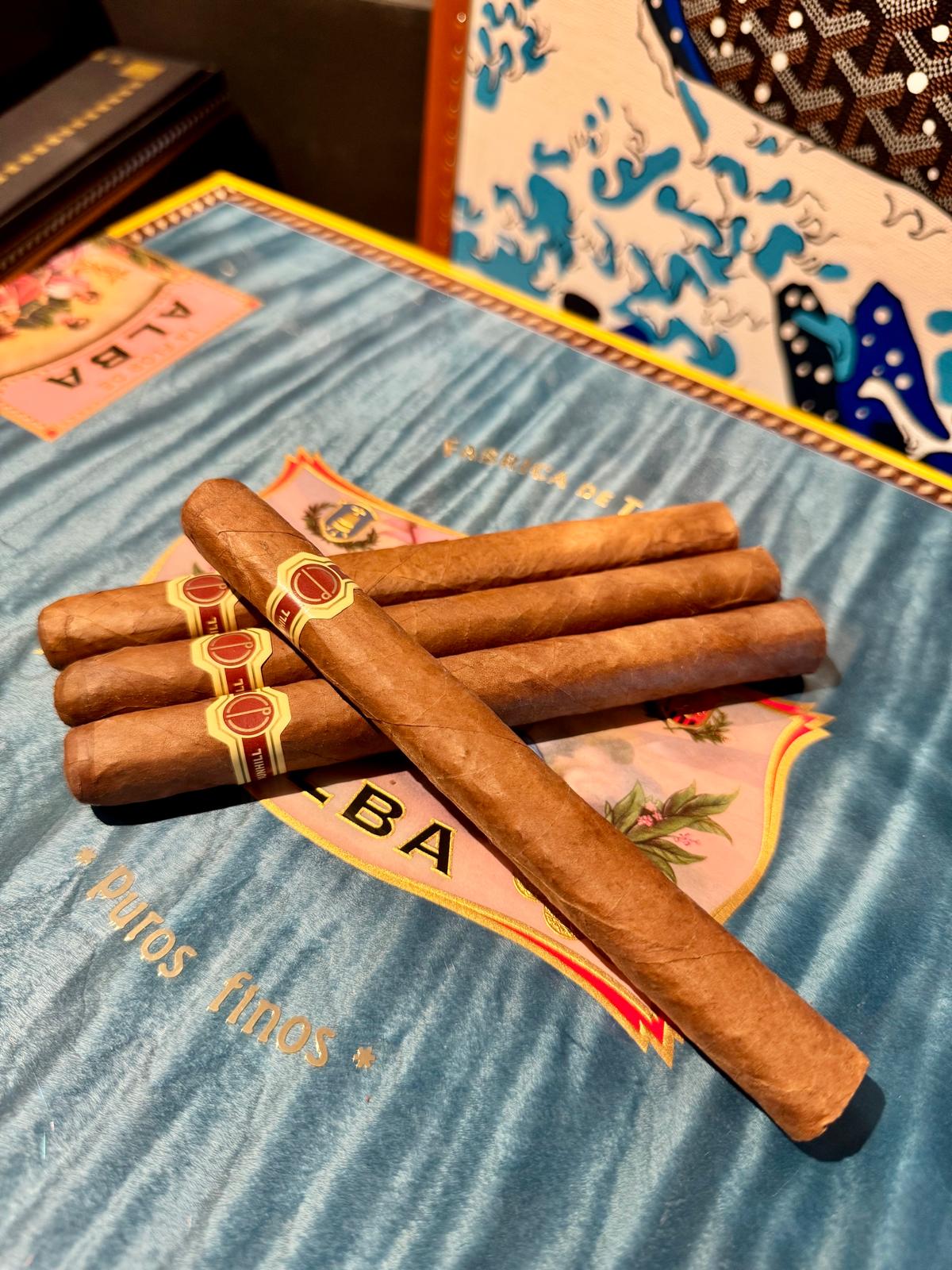 登喜路紅標馬拉貢 Dunhill Malecon