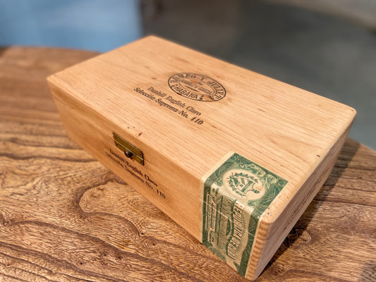 登喜路精選 · 羅密歐與朱麗葉No. 110 ROMEO Y JULIETA Dunhill English Claro  ·  Selección Suprema No. 110  ·  100