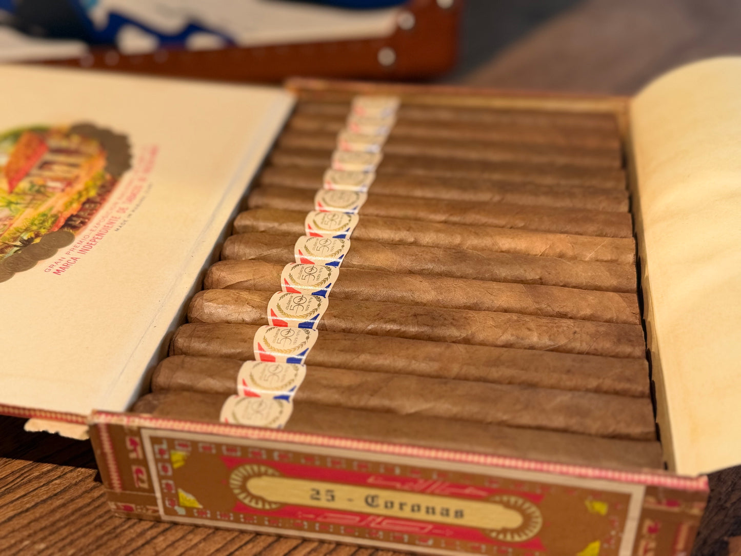 胡安洛佩茲之花 古巴航空 50 週年紀念版Flor de Juan López 50 Aniversario25 Coronas
