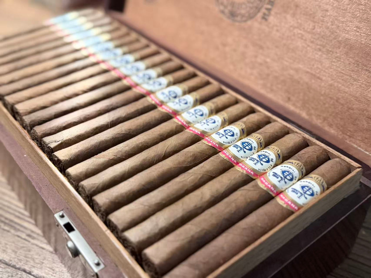 拉科羅納  世界集郵展覽外交紀念版 LA CORONA  Flor Fina · Habana   