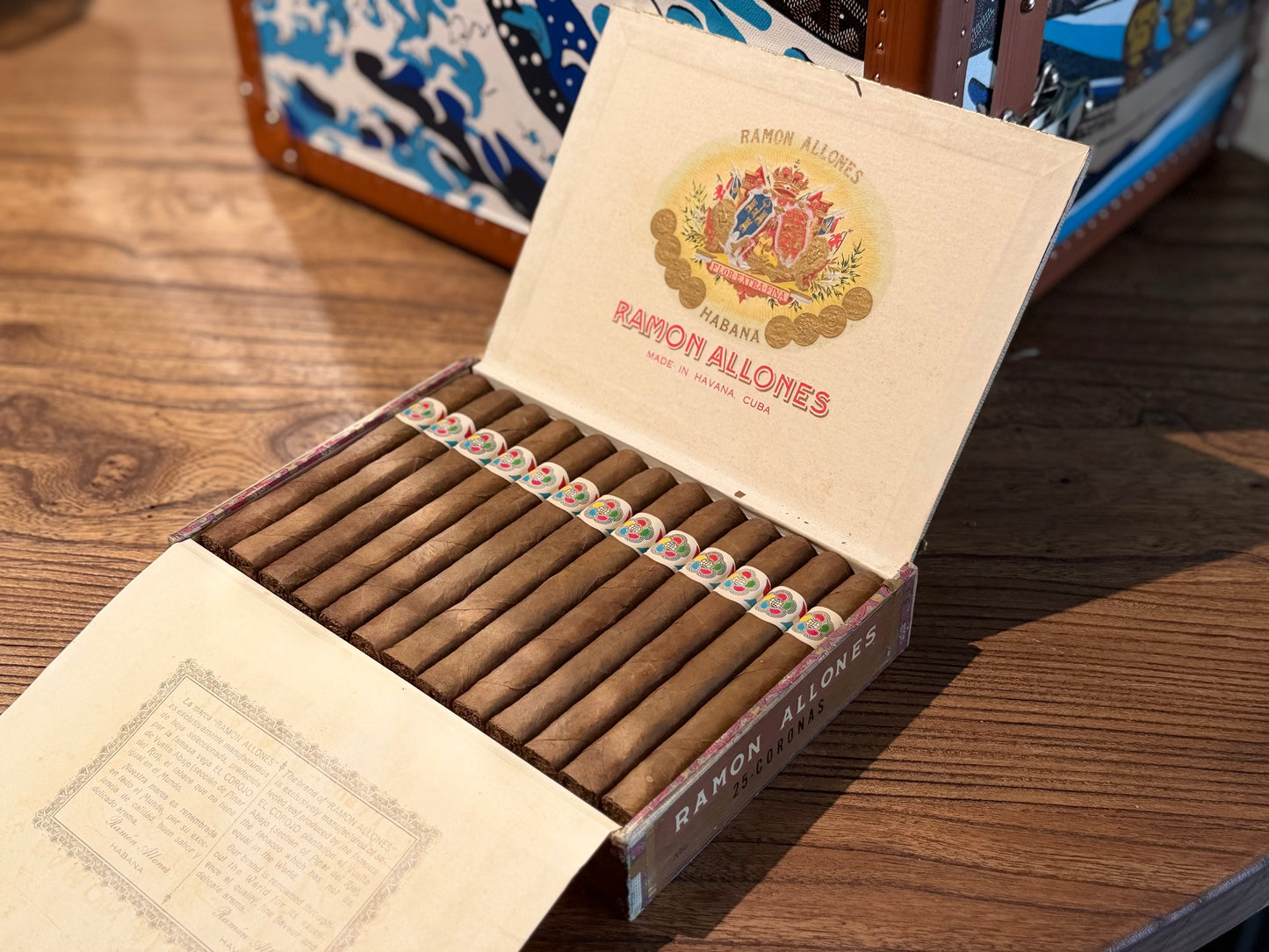 雷蒙阿隆尼斯第11屆世界青年學生節紀念版RAMON ALLONES