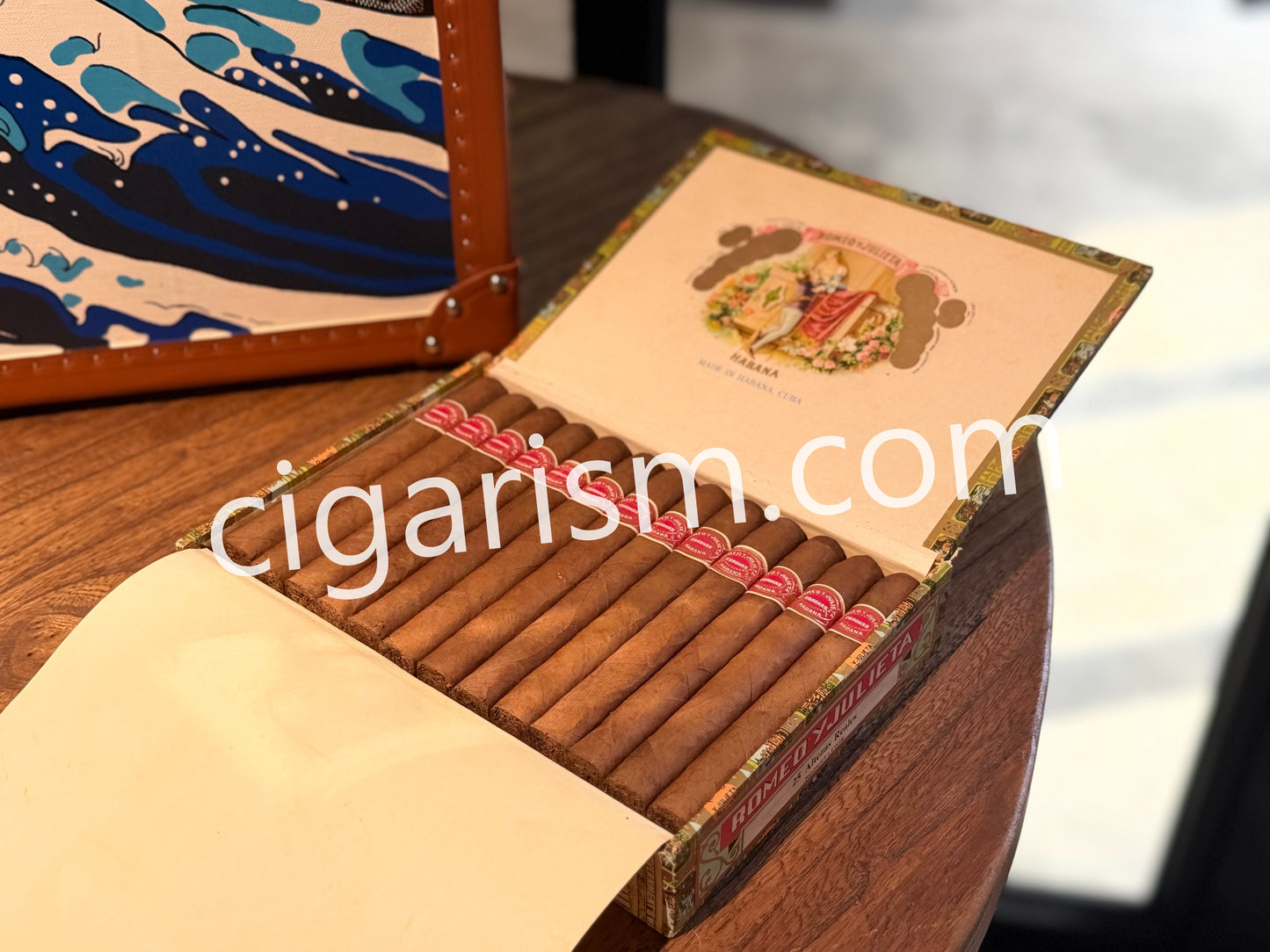 羅密歐與朱麗葉Altezas Reales定制标  ROMEO Y JULIETA  Altezas Reales · Coronas