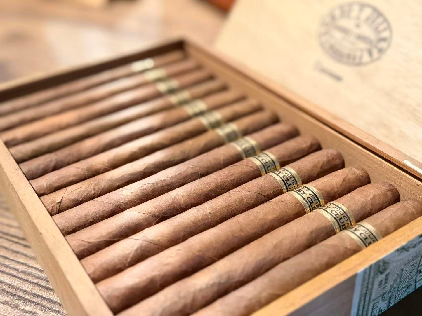 羅密歐與朱麗葉 英國打吡賽馬訂製標 ROMEO Y JULIETA Coronas