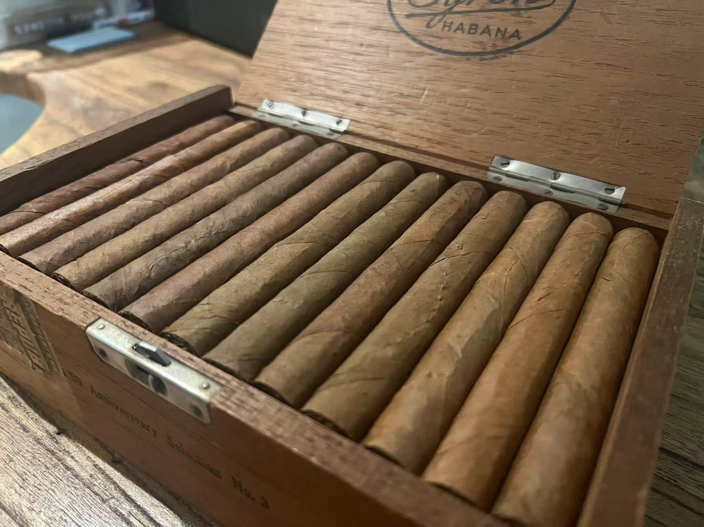 拜倫 50 周年精选系列第 3 款 BYRON  50 Anniversary Selection No. 3